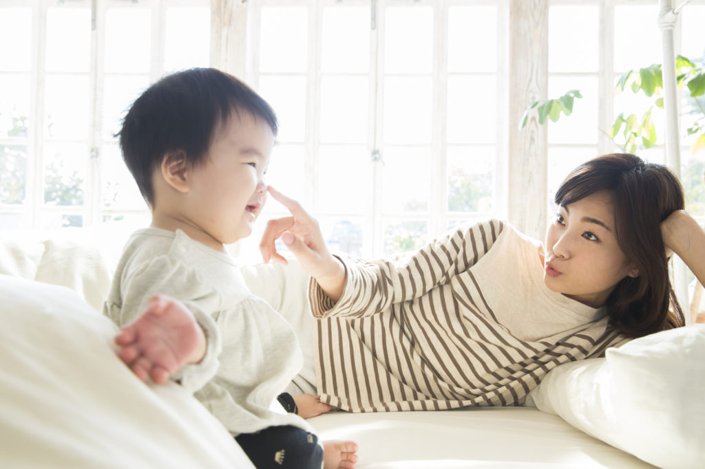 赤ちゃんと母親