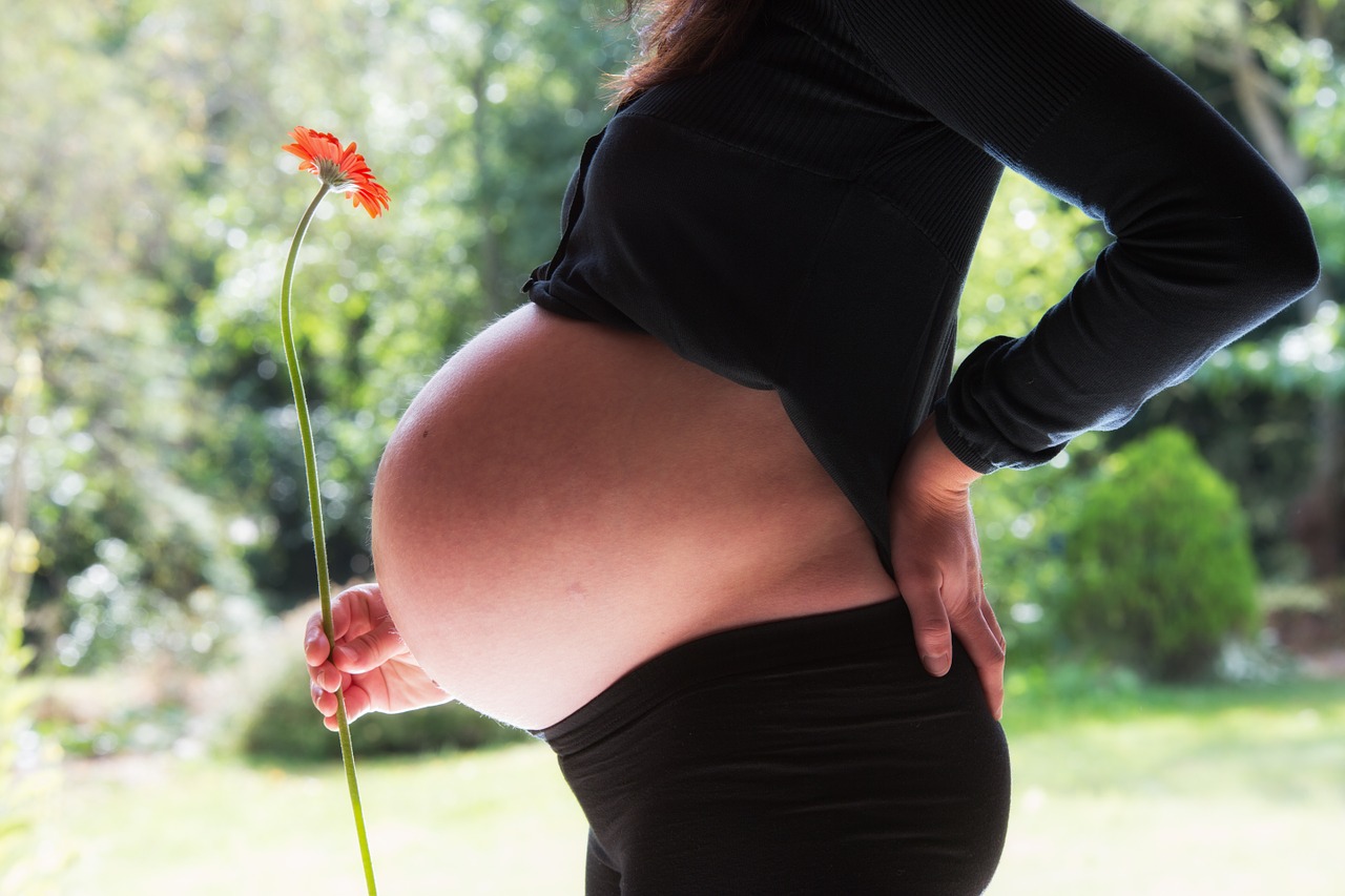 妊娠中や産後の授乳中にパントガールを使用しても大丈夫？